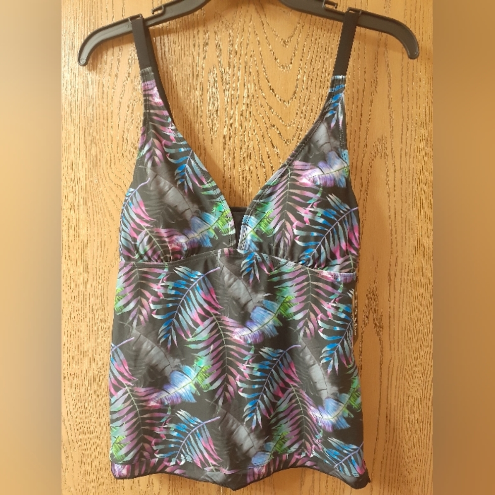 NWT Rekita tankini top size Large